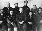 Лидеры «Левой оппозиции» в 1927 году незадолго до их высылки из Москвы